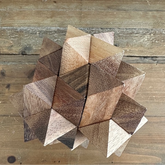 24 Piece Wood Star Puzzle Brain Teaser 6x6x6” - Picture 3 of 7